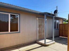 Building Photo - 2055 6th St