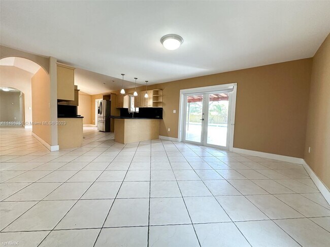 Foto del edificio - 3 br, 2.5 bath House - 12250 SW 2nd St