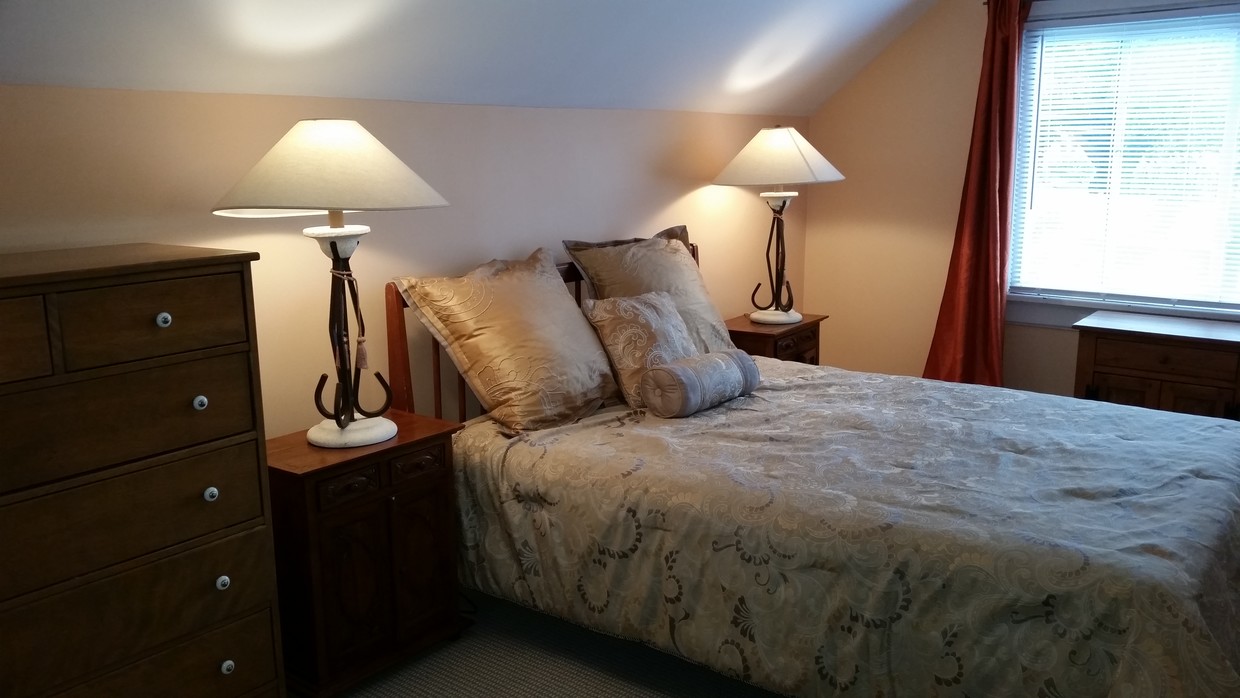 Master Bedroom image 1 - 20 Elmwood Ave