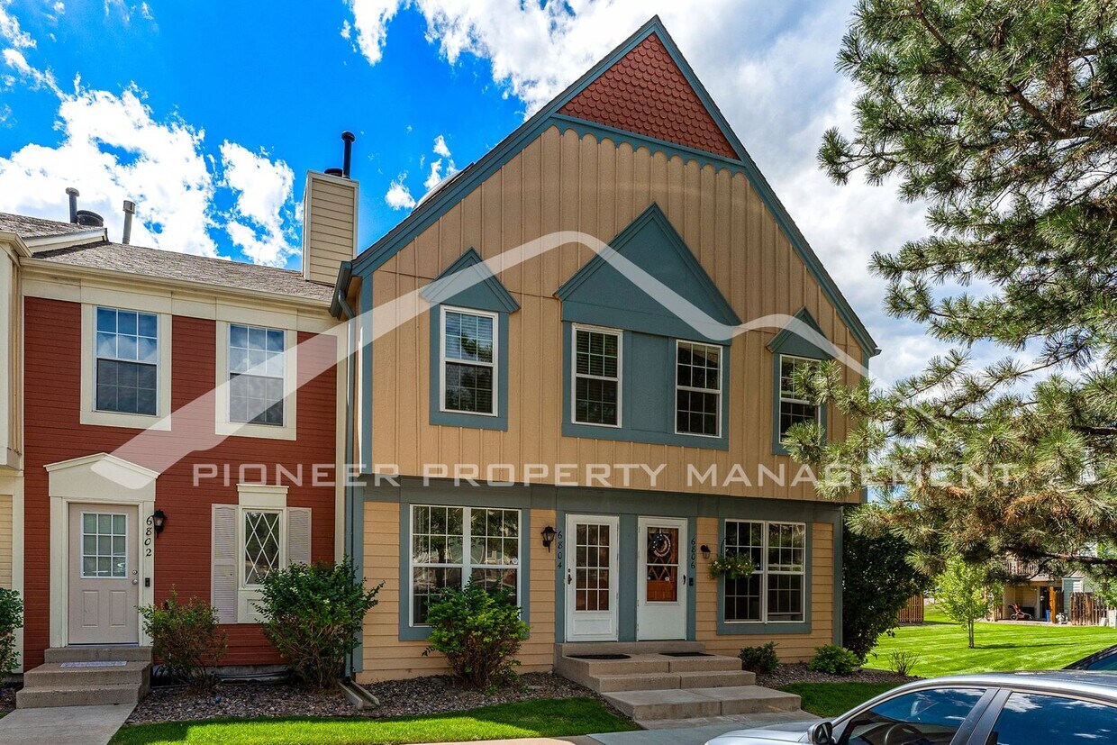 Foto principal - Spacious Townhouse with Central AC and Was...