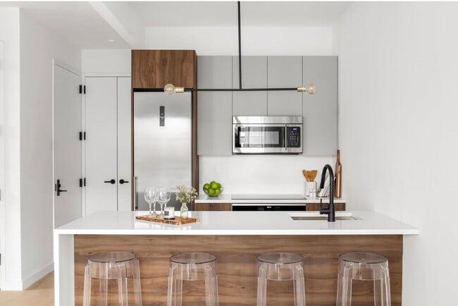 Photo - 1572 Pacific St Apartment