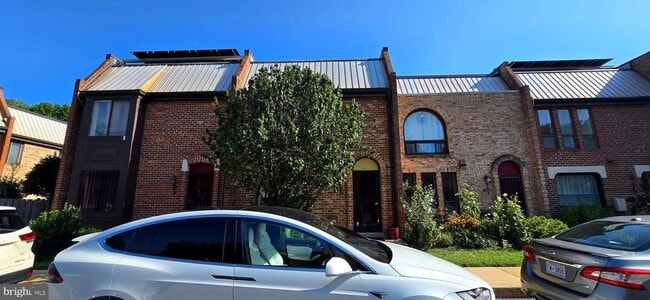 Building Photo - 503 Brummel Ct NW
