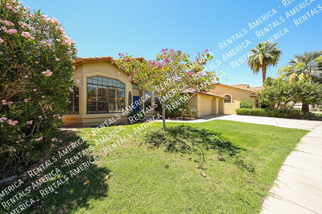 Building Photo - 1635 W Wisteria Dr