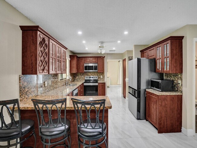 Building Photo - 9610 Dunhill Dr