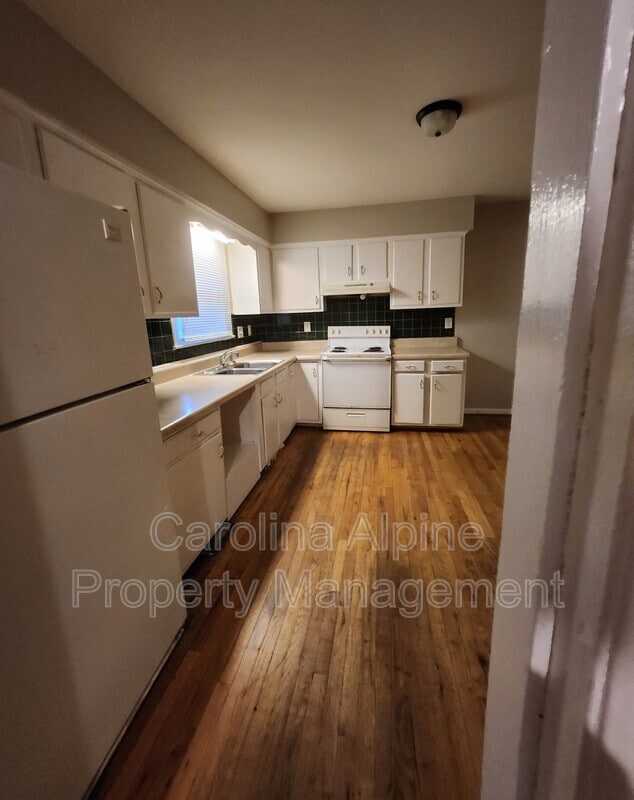 Building Photo - 6207 Snowcrest Ct