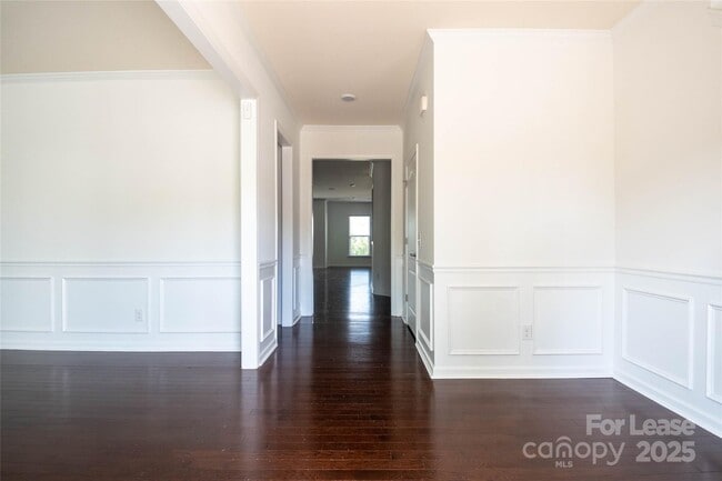 Building Photo - 15747 Reynolds Dr