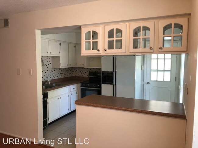 Building Photo - 1721 Herault Pl