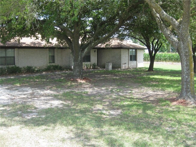 Foto del edificio - 15405 Fuchs Grove Rd