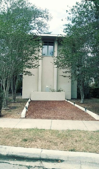 Building Photo - 2517 S Parkview St