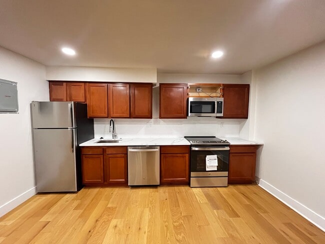 Building Photo - 308 W Wildey St