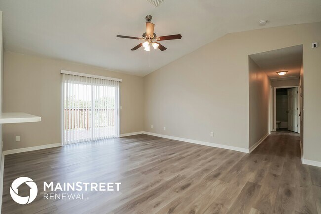 Foto del edificio - 1301 Olive Ave N