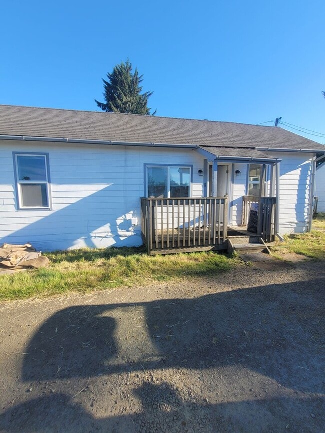 Building Photo - 92306 Clover Rd