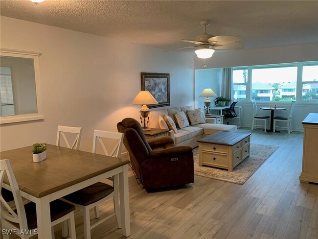 Foto del edificio - 1624 Pine Valley Dr