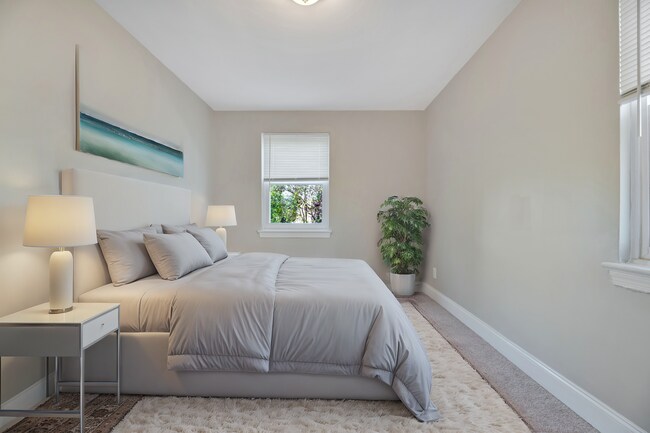 Foto del edificio - 2439 25th St SE