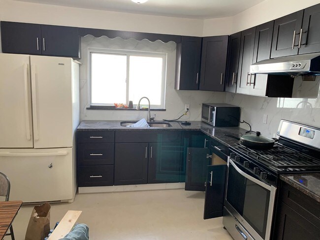 Foto del edificio - 290 Locust Ave