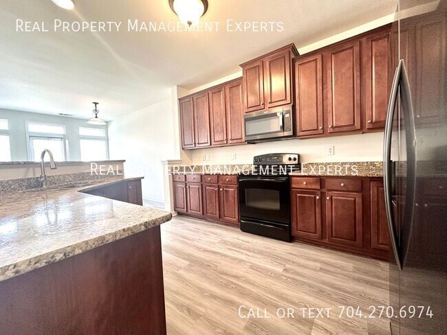 Foto del edificio - 16810 Hugh Torance Pky