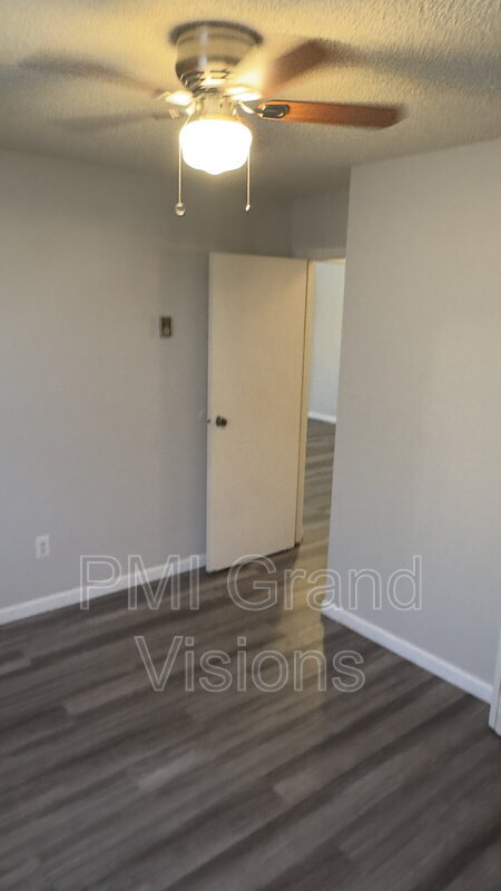 Foto del edificio - 24 W Buchanan Ave