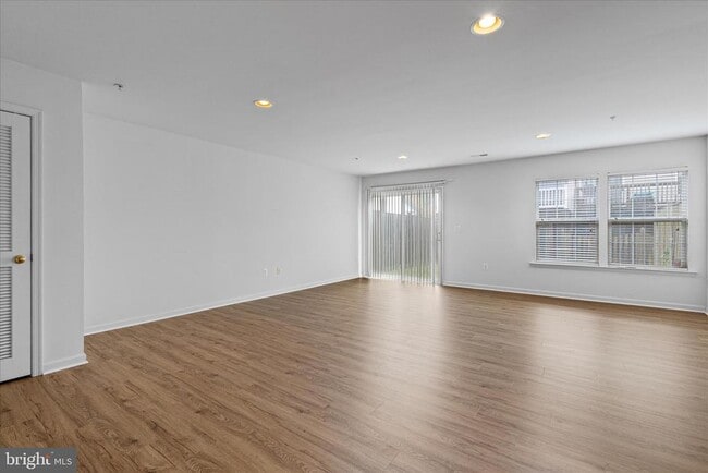 Foto del edificio - 22742 Bayside Way