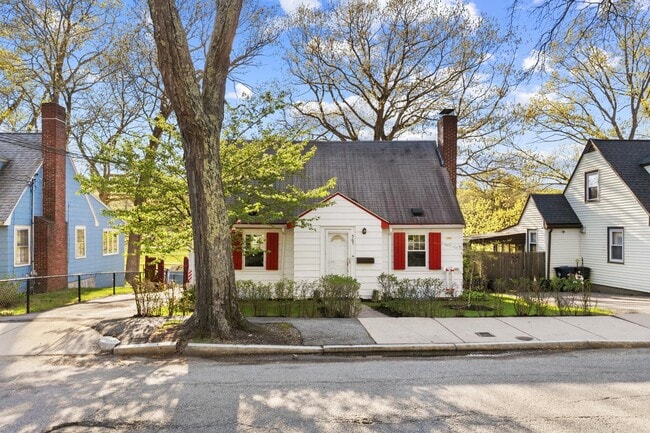 Building Photo - 567 Poplar St