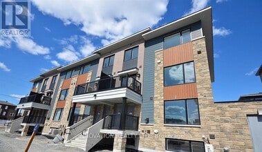Building Photo - 1429 Creekway Private
