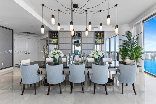 Foto del edificio - 17901 Collins Ave