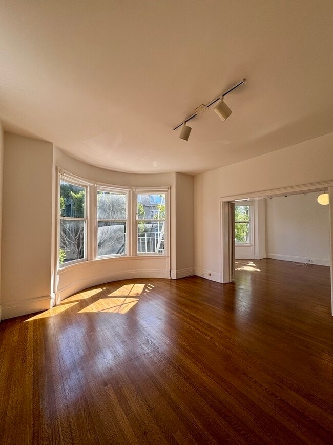 Photo - 1717 Jones St Apartment