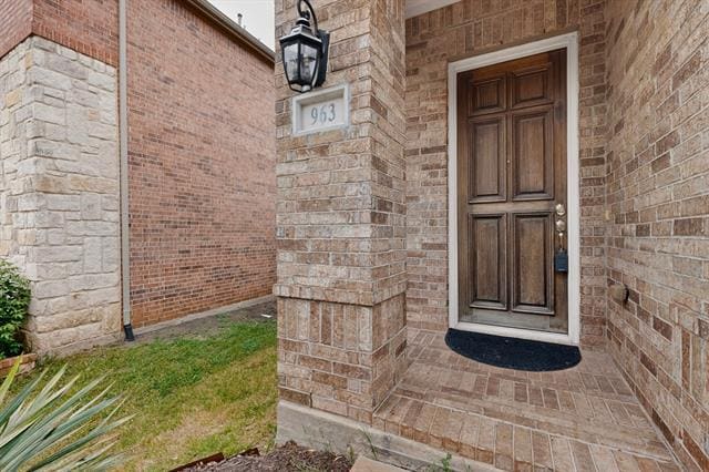 Building Photo - 963 Cougar Dr