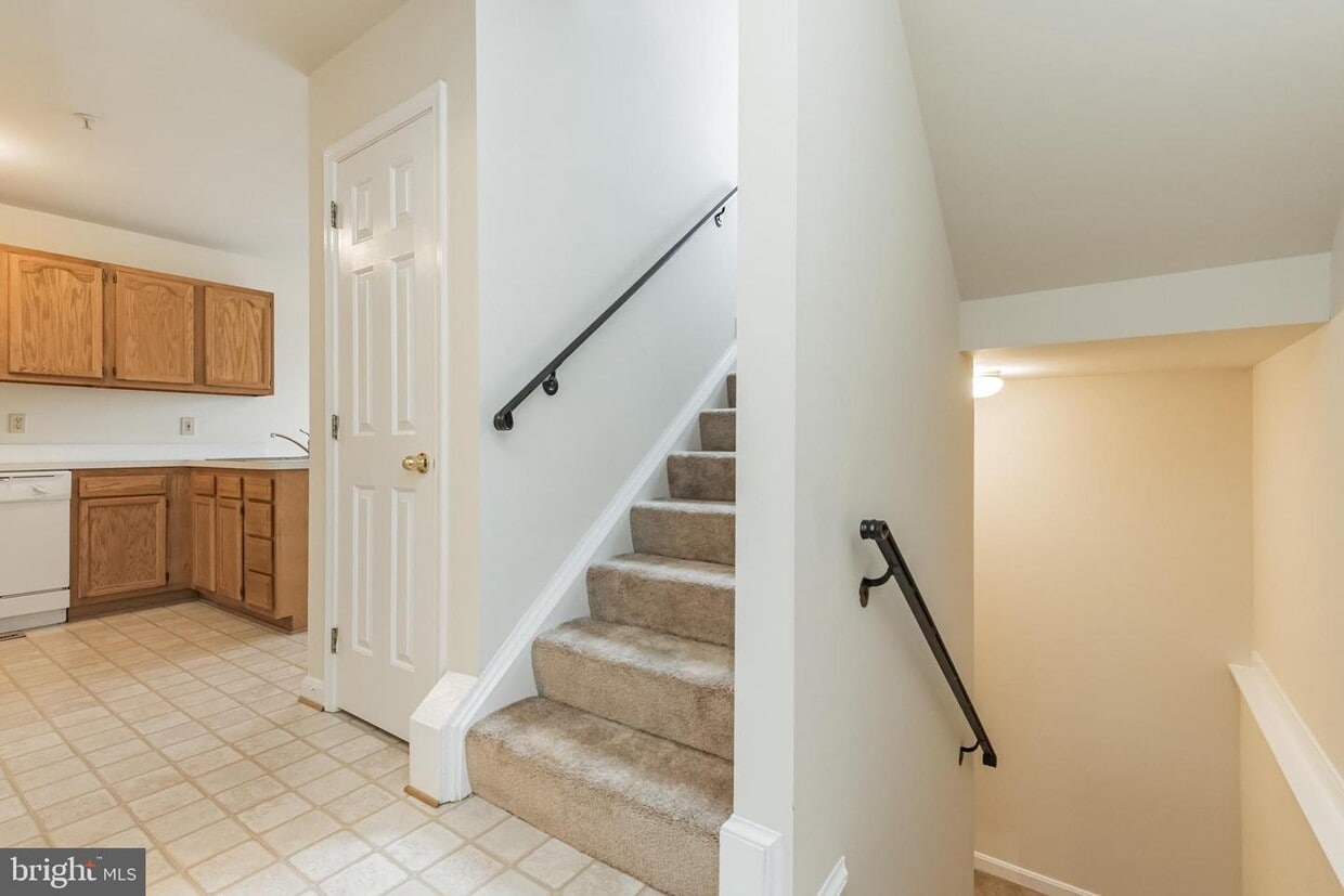 3803 Harbor Rd, Chesapeake Beach, MD 20732 Townhome Rentals in