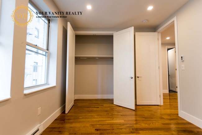 Building Photo - 210 W 107th St