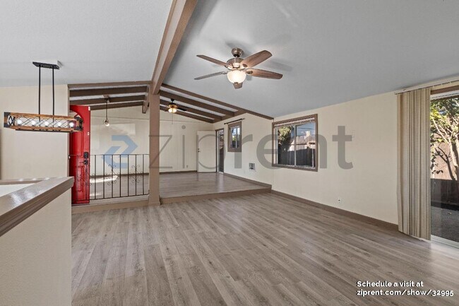 Building Photo - 200 Martin St
