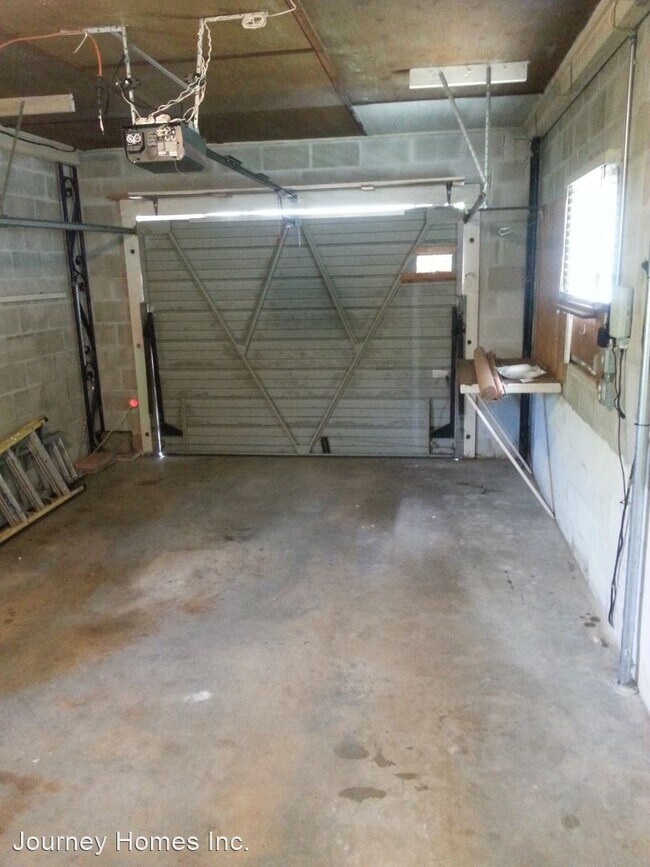 Foto del edificio - 2 br, 1 bath House - 501 62nd Ave South