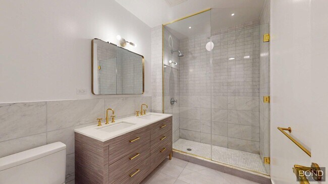 Foto del edificio - 452 Broome St