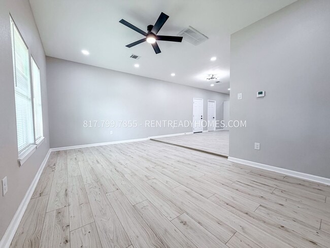 Building Photo - 5435 Woodlark St