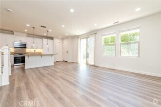 Building Photo - 906 El Paseo
