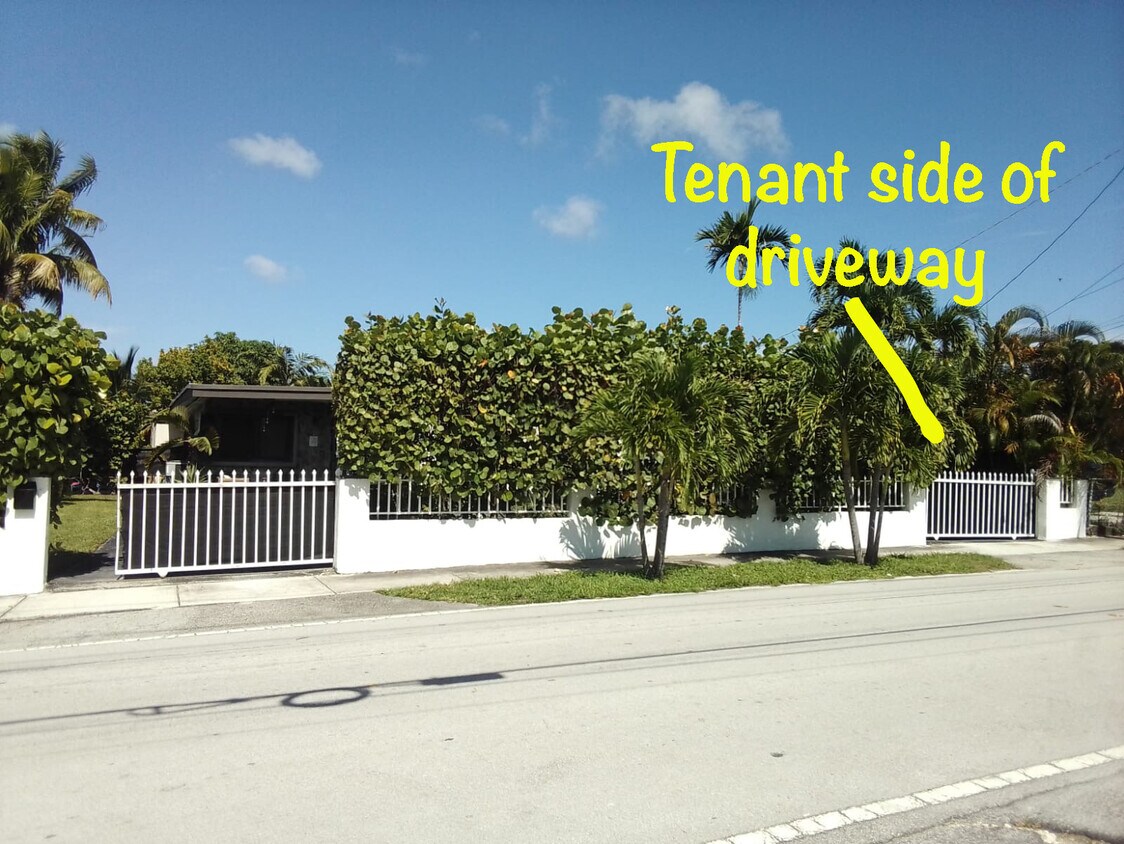 Foto principal - 1051 NW 25th Ave