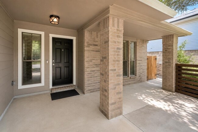 Foto del edificio - 1212 Weatherford Dr