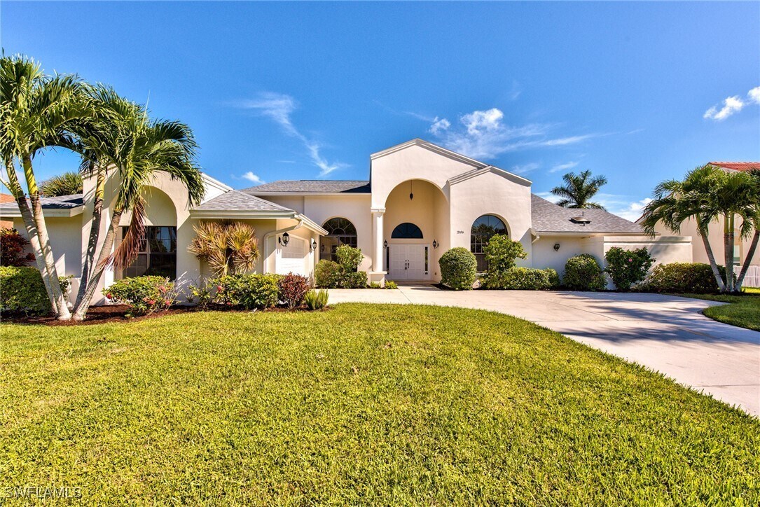 Foto principal - 2106 Imperial Golf Course Blvd