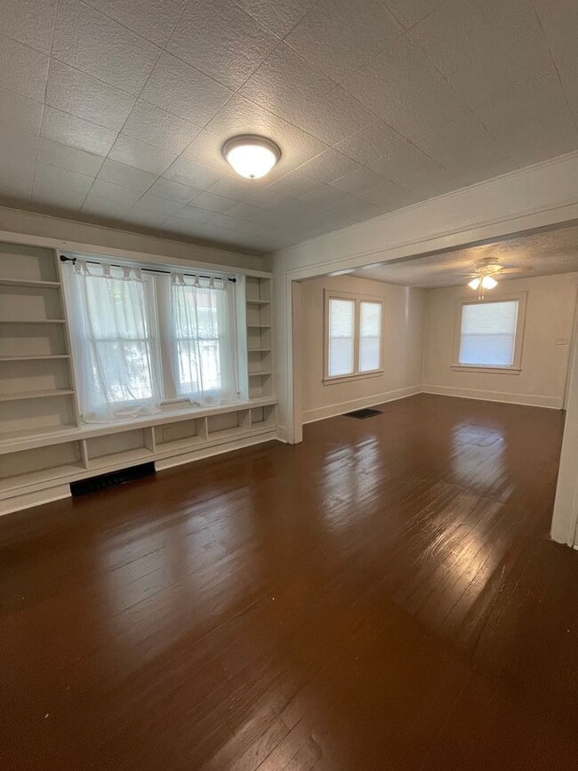 Photo - Three Bedroom Single Family Home Near Loeb Stadium
