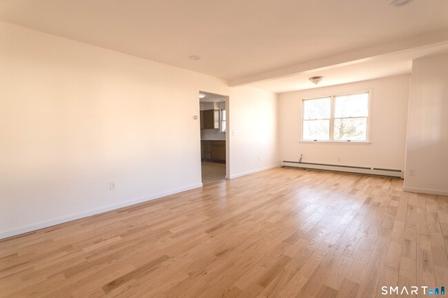 Foto del edificio - 751 Old Stratfield Rd