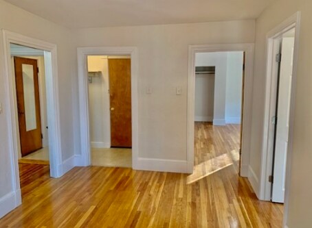 Building Photo - 357 Hanover St