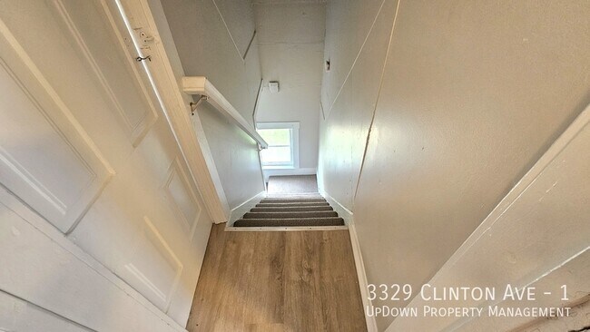 Foto del edificio - 3329 Clinton Ave