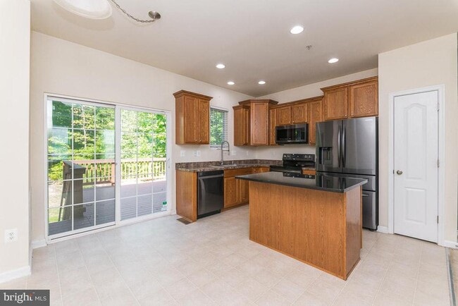 Foto del edificio - 7706 Timbercross Ln