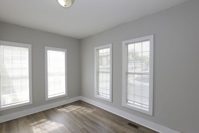 Foto del edificio - Charming 2BR/1BA Single Family Home in Gadsden