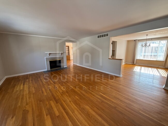 Building Photo - 3175 Ramona Ave