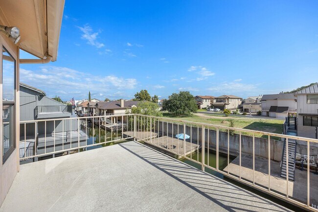 Foto del edificio - 311 Lucy Ln