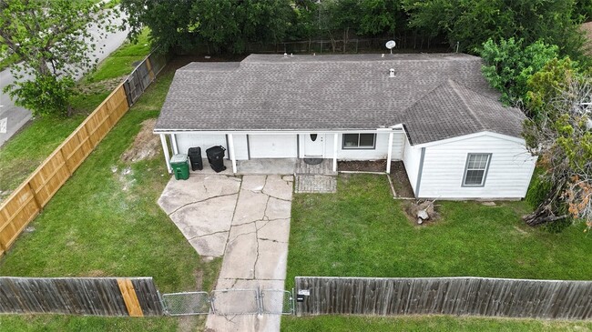 Photo - 5103 Willow Glen Dr House