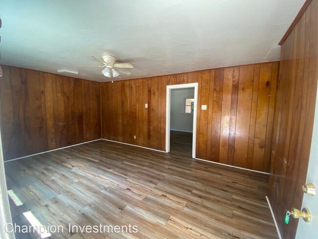 Building Photo - 3 br, 1 bath House - 309 Willow Lane
