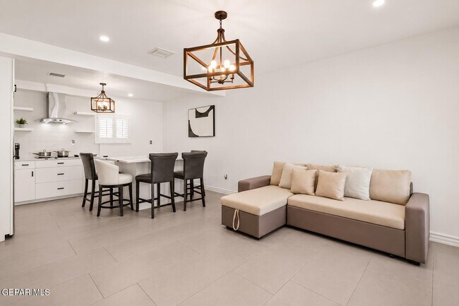 Foto del edificio - 1210 N Luna St