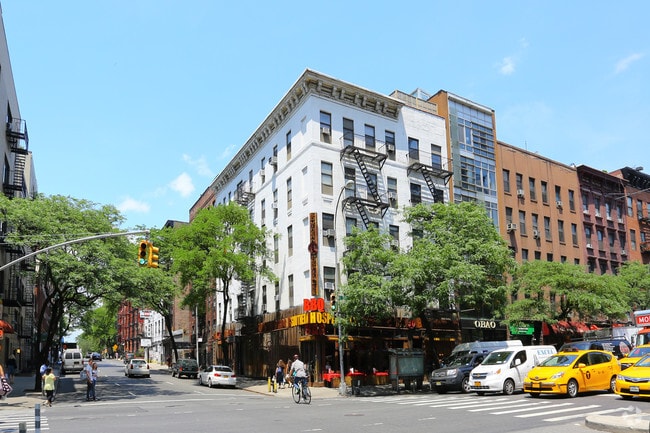 Building Photo - 643-645 Ninth Ave