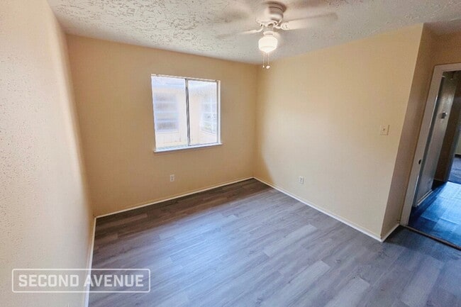 Building Photo - 3734 Xenophon Dr